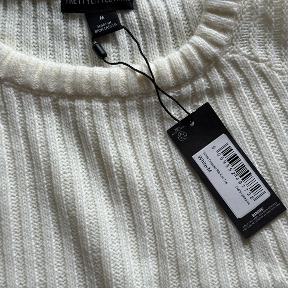 PrettyLittleThing Cream Ribbed Sweater - Picture 3 of 3